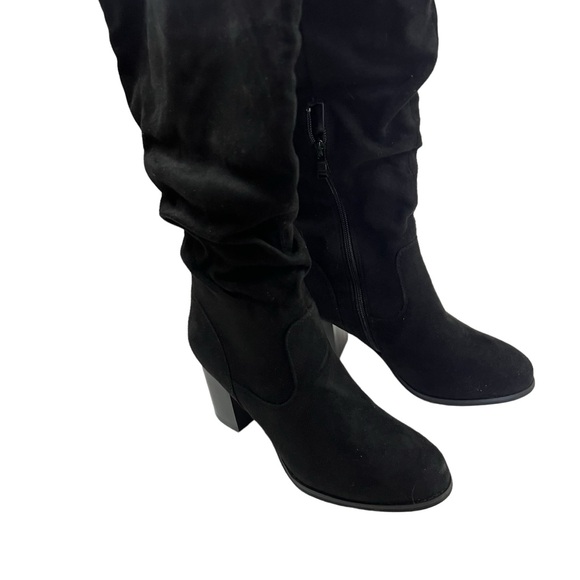 Journee Collection Size 8.5 Black Faux Suede Knee High Heeled Boots NWOB - Picture 8 of 10